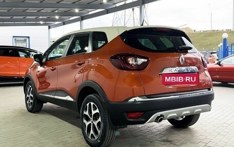Renault Kaptur I рестайлинг, 2017 год, 1 399 000 рублей, 3 фотография