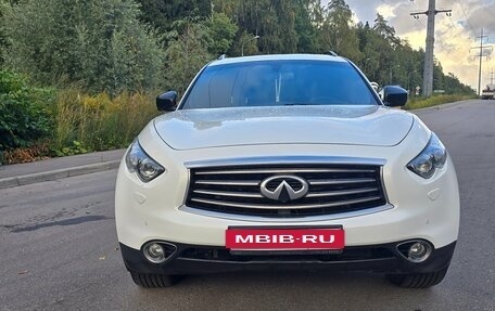 Infiniti QX70, 2015 год, 1 950 000 рублей, 2 фотография