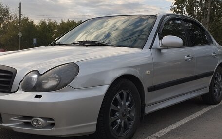 Hyundai Sonata IV рестайлинг, 2004 год, 645 000 рублей, 1 фотография