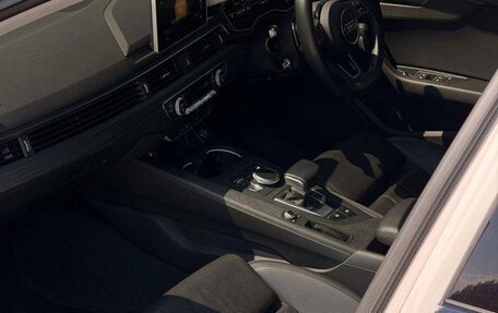 Audi A4, 2020 год, 1 990 000 рублей, 6 фотография