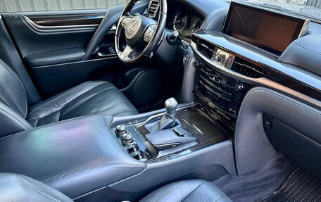 Lexus LX III, 2017 год, 6 680 000 рублей, 4 фотография