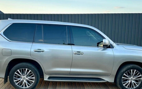 Lexus LX III, 2017 год, 6 680 000 рублей, 3 фотография