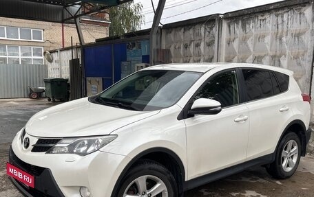 Toyota RAV4, 2013 год, 1 680 000 рублей, 7 фотография