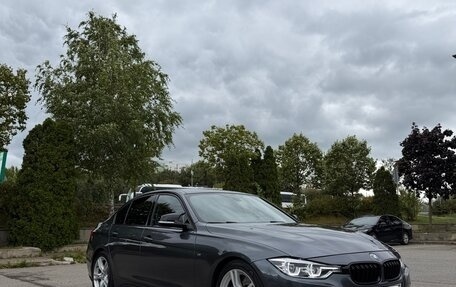 BMW 3 серия, 2017 год, 2 590 000 рублей, 10 фотография