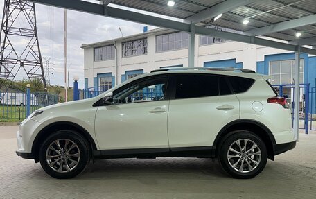 Toyota RAV4, 2018 год, 2 349 000 рублей, 2 фотография