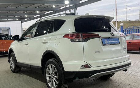 Toyota RAV4, 2018 год, 2 349 000 рублей, 3 фотография