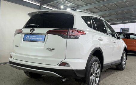 Toyota RAV4, 2018 год, 2 349 000 рублей, 5 фотография