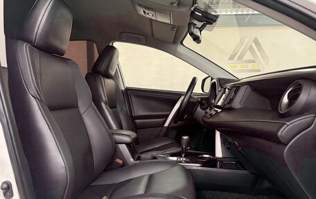 Toyota RAV4, 2018 год, 2 349 000 рублей, 11 фотография