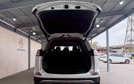 Toyota RAV4, 2018 год, 2 349 000 рублей, 9 фотография