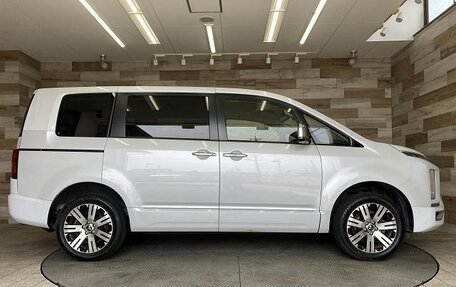 Mitsubishi Delica D:5 I, 2022 год, 3 540 000 рублей, 2 фотография