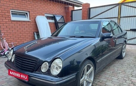 Mercedes-Benz E-Класс, 2000 год, 680 000 рублей, 5 фотография