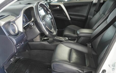 Toyota RAV4, 2015 год, 1 790 000 рублей, 11 фотография