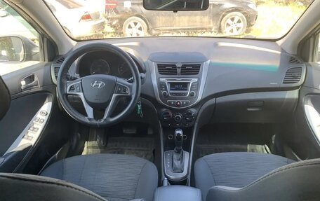 Hyundai Solaris II рестайлинг, 2016 год, 890 000 рублей, 4 фотография