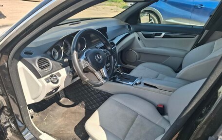 Mercedes-Benz C-Класс, 2011 год, 1 133 000 рублей, 12 фотография