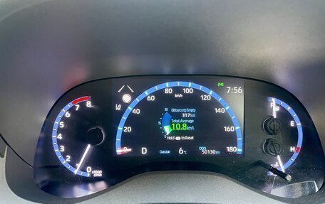 Toyota Yaris Cross, 2021 год, 2 000 000 рублей, 8 фотография