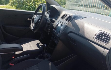 Volkswagen Polo VI (EU Market), 2017 год, 1 100 000 рублей, 4 фотография