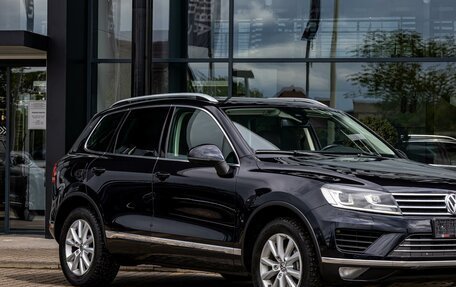 Volkswagen Touareg III, 2015 год, 2 345 000 рублей, 7 фотография