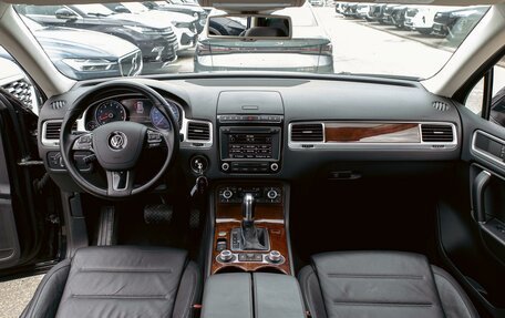 Volkswagen Touareg III, 2015 год, 2 345 000 рублей, 16 фотография
