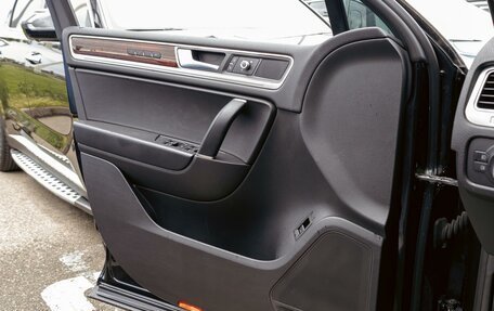 Volkswagen Touareg III, 2015 год, 2 345 000 рублей, 12 фотография