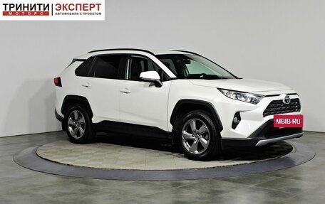 Toyota RAV4, 2020 год, 2 987 000 рублей, 3 фотография