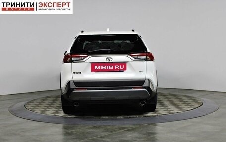 Toyota RAV4, 2020 год, 2 987 000 рублей, 6 фотография
