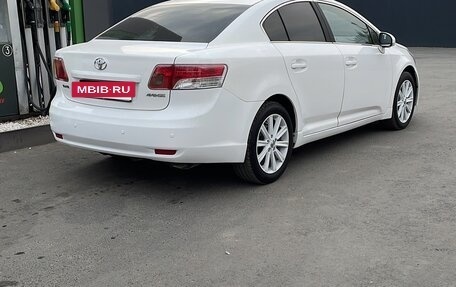 Toyota Avensis III рестайлинг, 2010 год, 1 130 000 рублей, 2 фотография