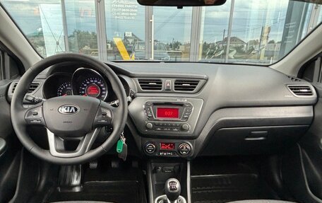 KIA Rio III рестайлинг, 2013 год, 930 000 рублей, 18 фотография