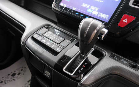 Honda Stepwgn IV, 2015 год, 1 699 000 рублей, 17 фотография