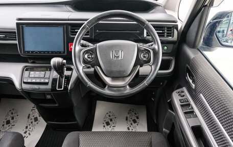 Honda Stepwgn IV, 2015 год, 1 699 000 рублей, 15 фотография