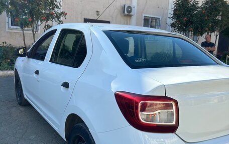 Renault Logan II, 2017 год, 590 000 рублей, 3 фотография