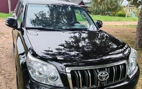 Toyota Land Cruiser Prado 150 рестайлинг 2, 2013 год, 3 500 000 рублей, 1 фотография