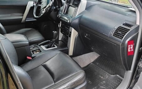Toyota Land Cruiser Prado 150 рестайлинг 2, 2013 год, 3 500 000 рублей, 6 фотография