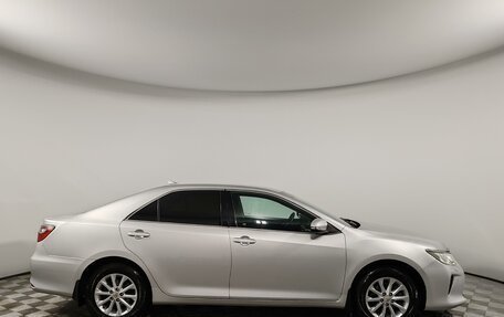 Toyota Camry, 2017 год, 1 899 000 рублей, 4 фотография