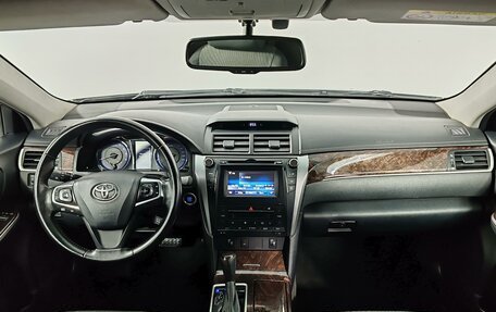 Toyota Camry, 2017 год, 1 899 000 рублей, 14 фотография