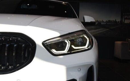 BMW 1 серия, 2022 год, 1 850 000 рублей, 8 фотография