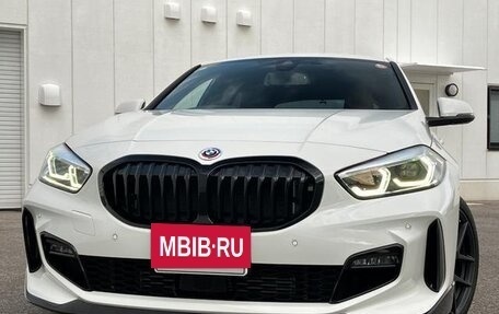 BMW 1 серия, 2022 год, 1 850 000 рублей, 3 фотография