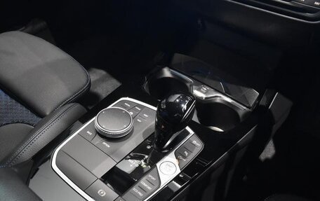 BMW 1 серия, 2022 год, 1 850 000 рублей, 18 фотография