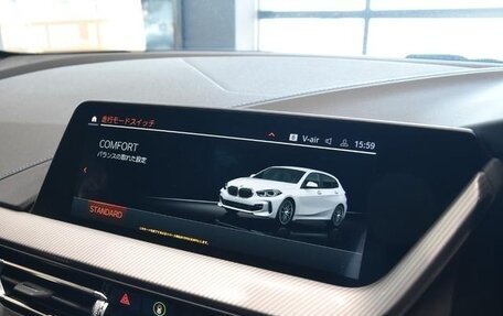 BMW 1 серия, 2022 год, 1 850 000 рублей, 23 фотография