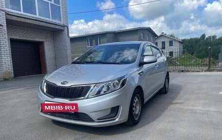 KIA Rio III рестайлинг, 2014 год, 800 000 рублей, 2 фотография