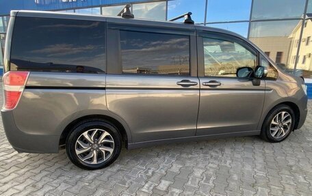 Honda Stepwgn IV, 2013 год, 1 350 000 рублей, 2 фотография