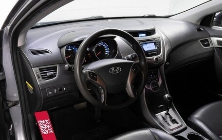 Hyundai Avante, 2013 год, 990 000 рублей, 10 фотография