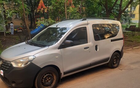 Renault Dokker, 2018 год, 1 350 000 рублей, 2 фотография