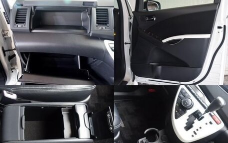 Toyota ISis I, 2017 год, 1 440 000 рублей, 13 фотография