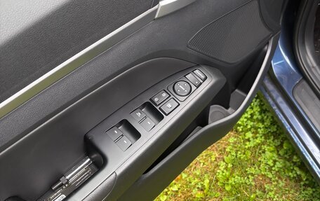 Hyundai Elantra VI рестайлинг, 2019 год, 2 000 000 рублей, 9 фотография