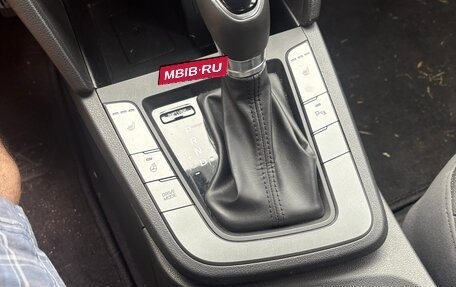 Hyundai Elantra VI рестайлинг, 2019 год, 2 000 000 рублей, 11 фотография