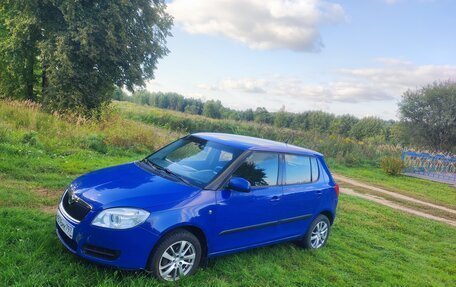 Skoda Fabia II, 2009 год, 530 000 рублей, 2 фотография