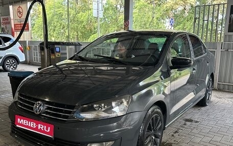 Volkswagen Polo VI (EU Market), 2018 год, 750 000 рублей, 1 фотография