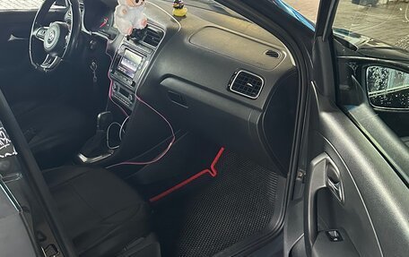 Volkswagen Polo VI (EU Market), 2018 год, 750 000 рублей, 29 фотография