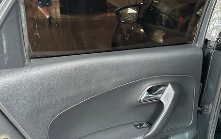 Volkswagen Polo VI (EU Market), 2018 год, 750 000 рублей, 20 фотография