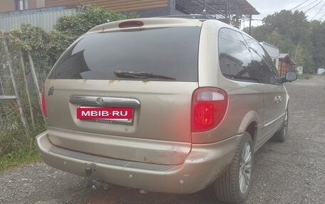 Chrysler Town & Country IV, 2001 год, 600 000 рублей, 3 фотография